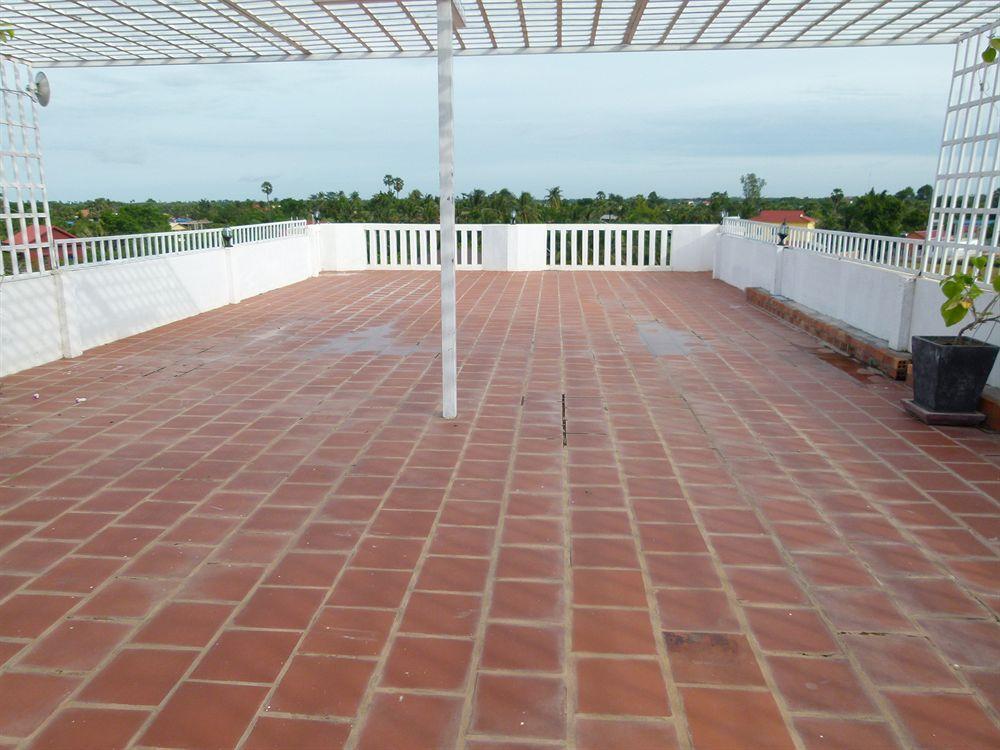 Overflow Guesthouse Siem Reap Exterior photo